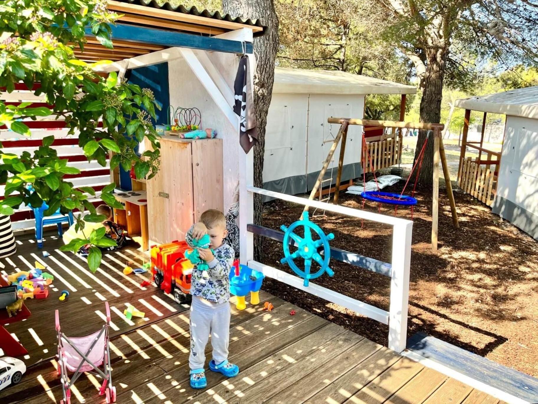 Mobilehome Adams Glamping - Camp Adriatic Примоштен Экстерьер фото
